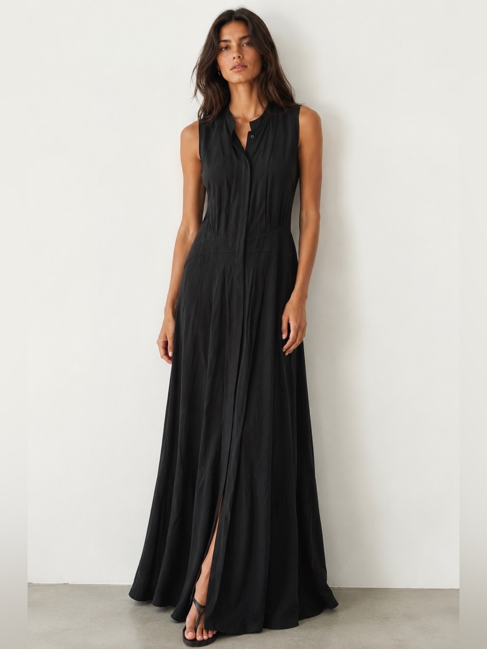 IRIS & INK Constance Pintucked Crepe De
Chine Maxi Dress NWT Size 10